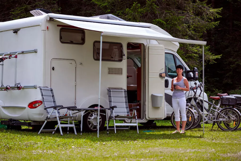 Camping-car dans un camping