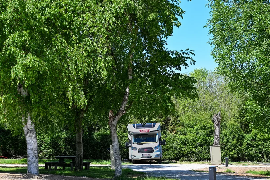 emplacement camping car msm Emplacement pour camping-car au Camping Les Chemins du Mont-Saint-Michel