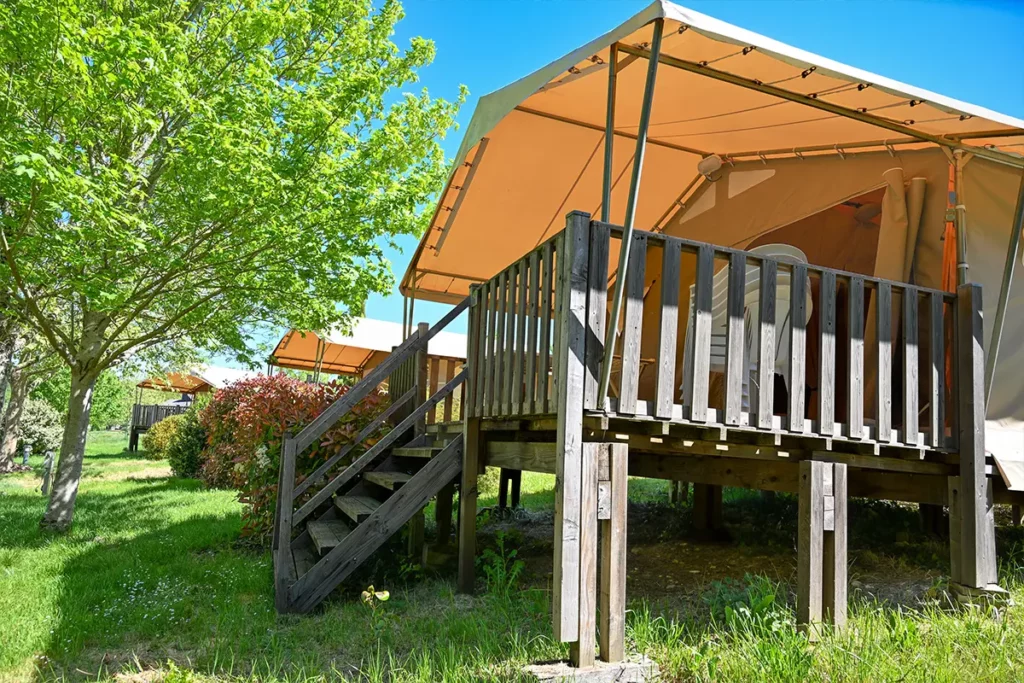 toiles enfilade Tentes toilées en enfilade au Camping Les Coteaux du Lac