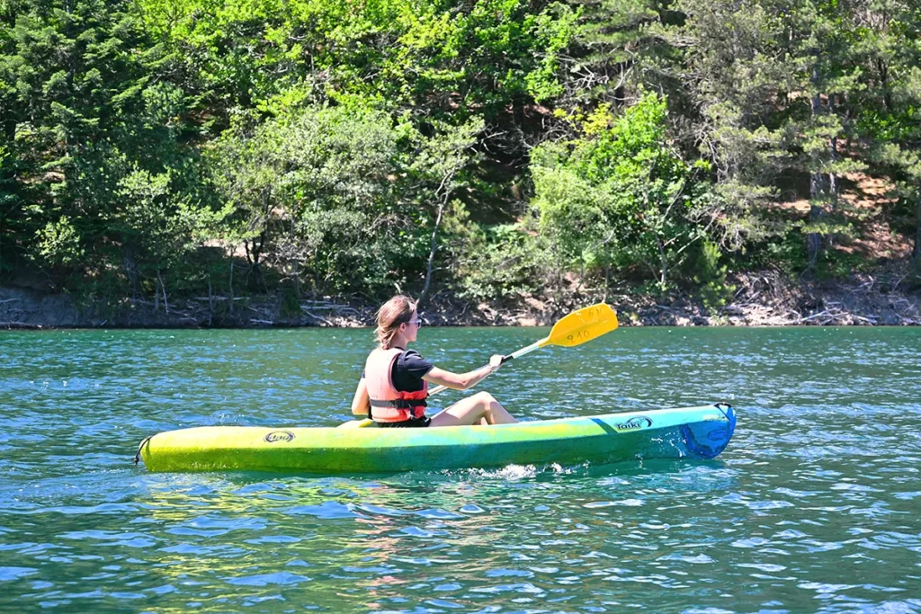 VLF kayak villefort lisa kayak Lac de Villefort